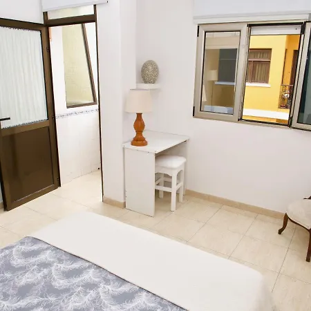 Playa Alcaravaneras Apartment *